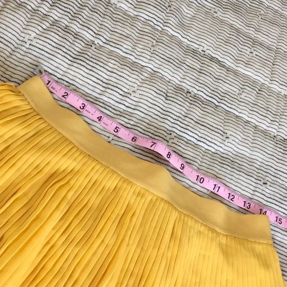 A New Day Yellow Gold Pleated Skirt M - Picture 4 of 6